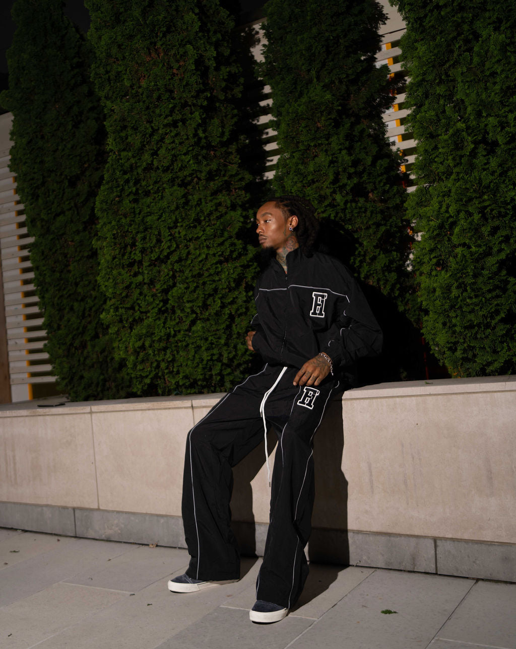 Essential Windbreaker Jacket Black