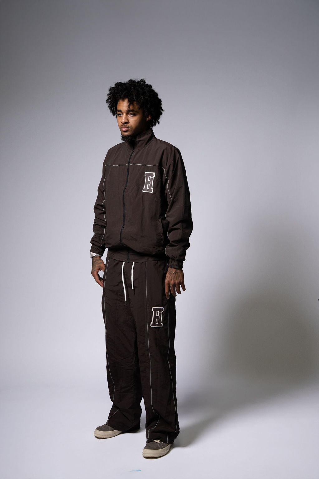 Essential Windbreaker Tracksuit Brown